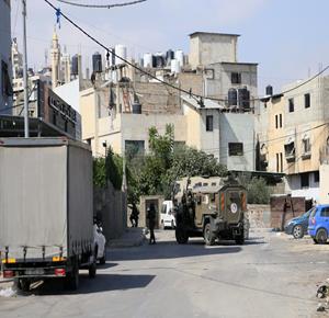 שכם — כוחות הכיבוש הישראליים במהלך פלישתם למחנה הפליטים בלאטה שממזרח לשכם.