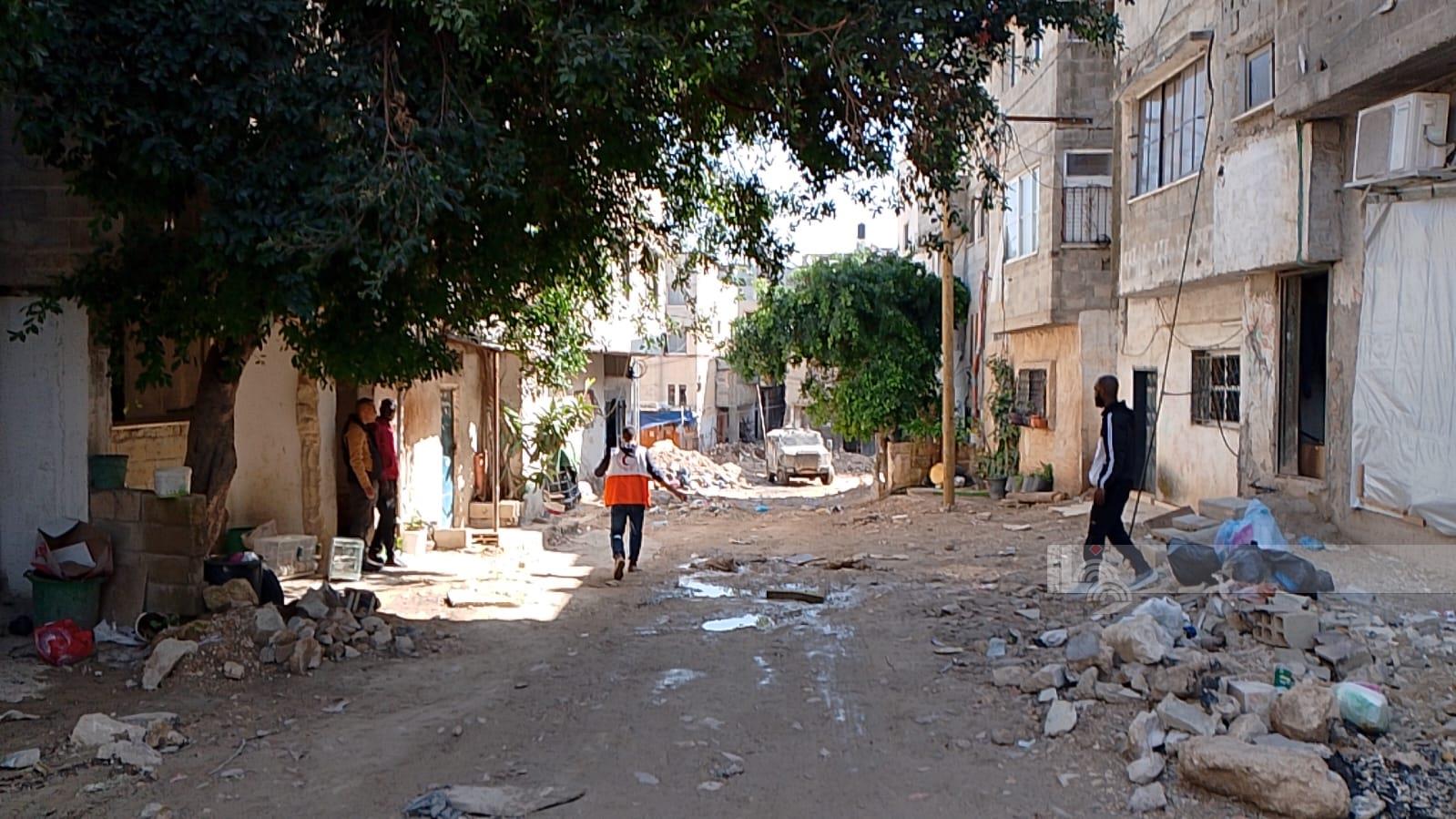 היום ה־99 למתקפה: טולכרם תחת מצור כבד, מחנות הפליטים מופגזים, תושבים נעקרים