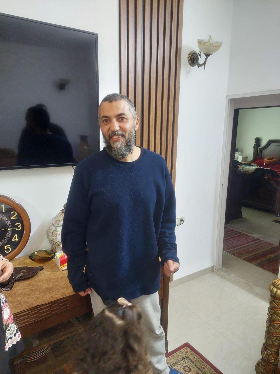 שוחרר מנהלו המנהלי של תיאטרון החירות בג'נין לאחר מעצר מנהלי של שנה וחצי