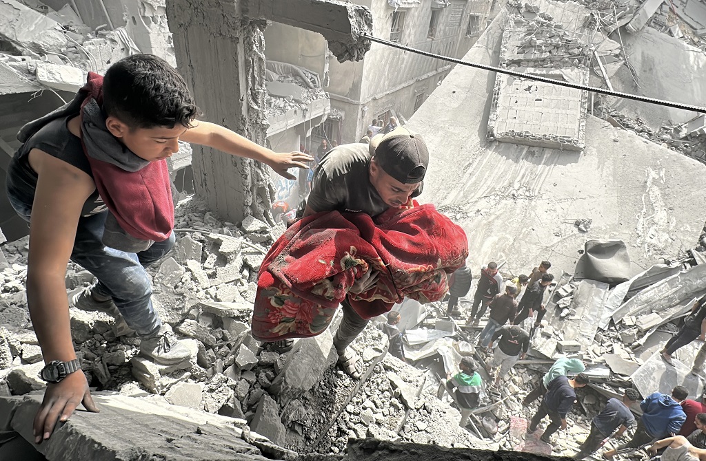 מניין ההרוגים ברצועת עזה עלה ל־53,977 והפצועים ל־122,966 מאז תחילת המתקפה