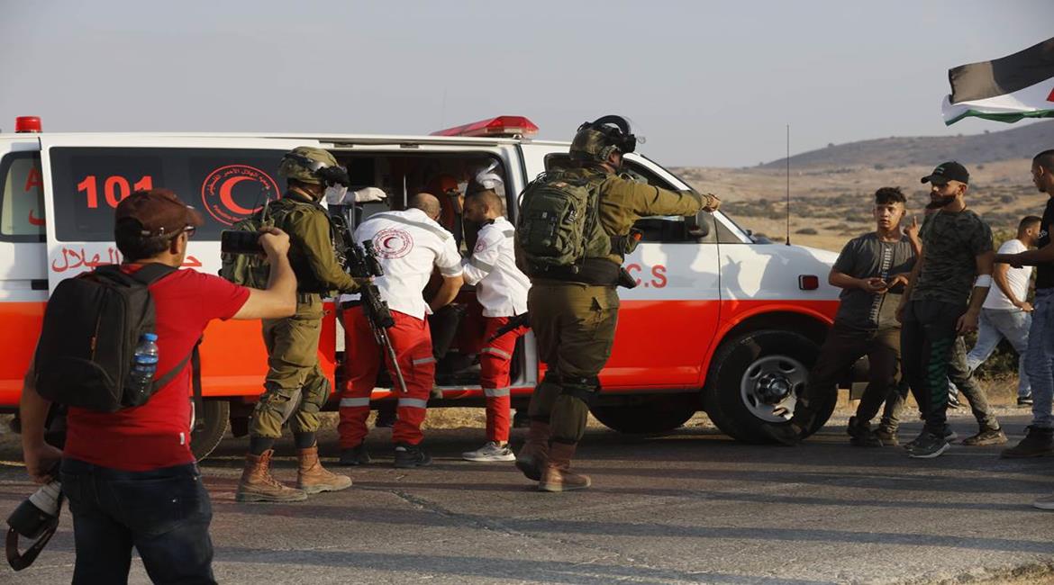 שני תושבים נפצעו מתקיפת כוחות הכיבוש בבית אמרין וצעיר נעצר בשכם