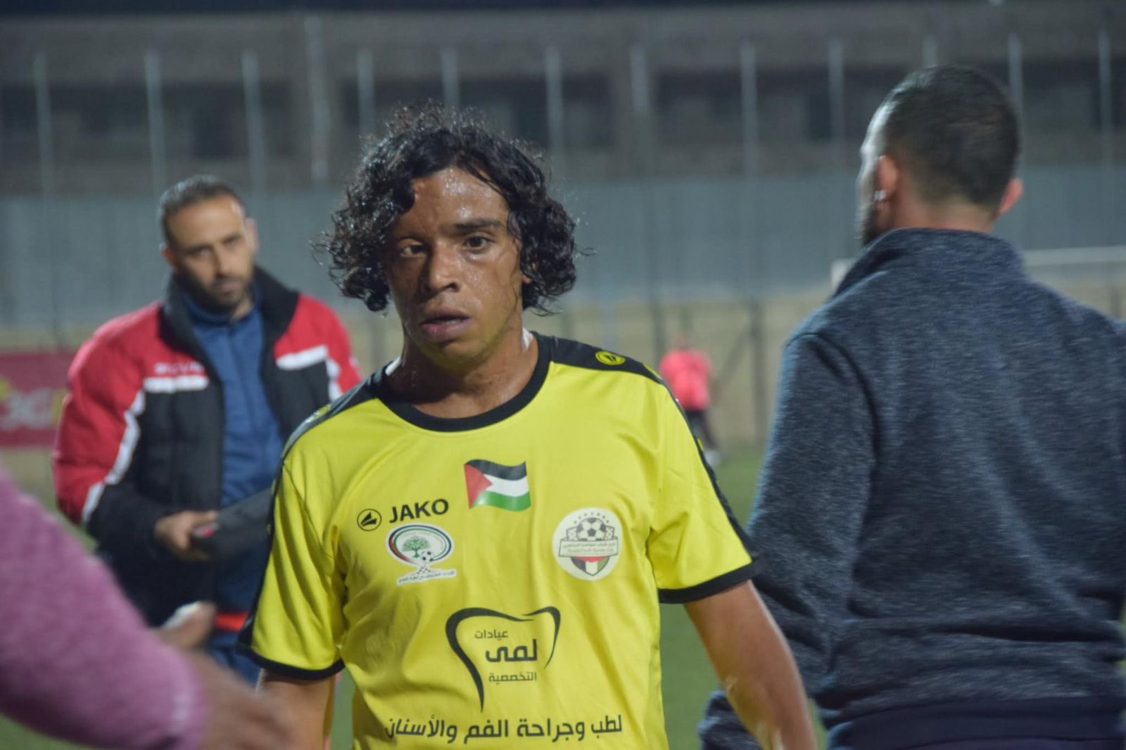 צעיר פלסטיני נהרג מירי מתנחל בכפר אום ח'יר שבדרום הר חברון; כוחות הכיבוש מחזיקים בגופתו