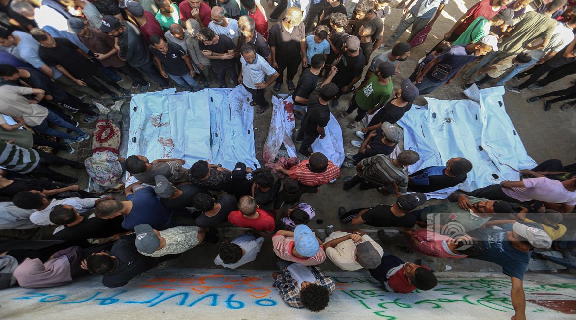 שלושה הרוגים ועשרות פצועים בתקיפה אווירית בנוסייראת; 59 הרוגים בעזה אתמול