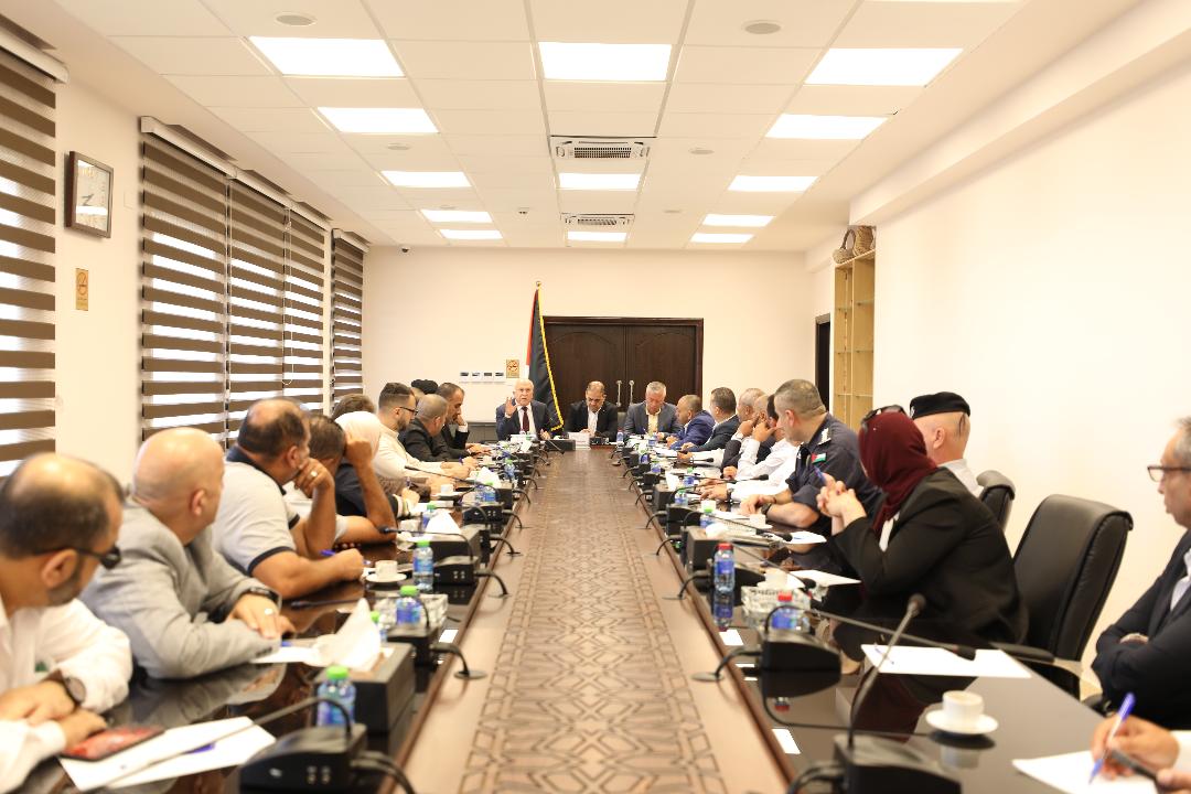 שרי הכלכלה והתעשייה הציגו צעדי חירום כלכליים במחוז סלפית