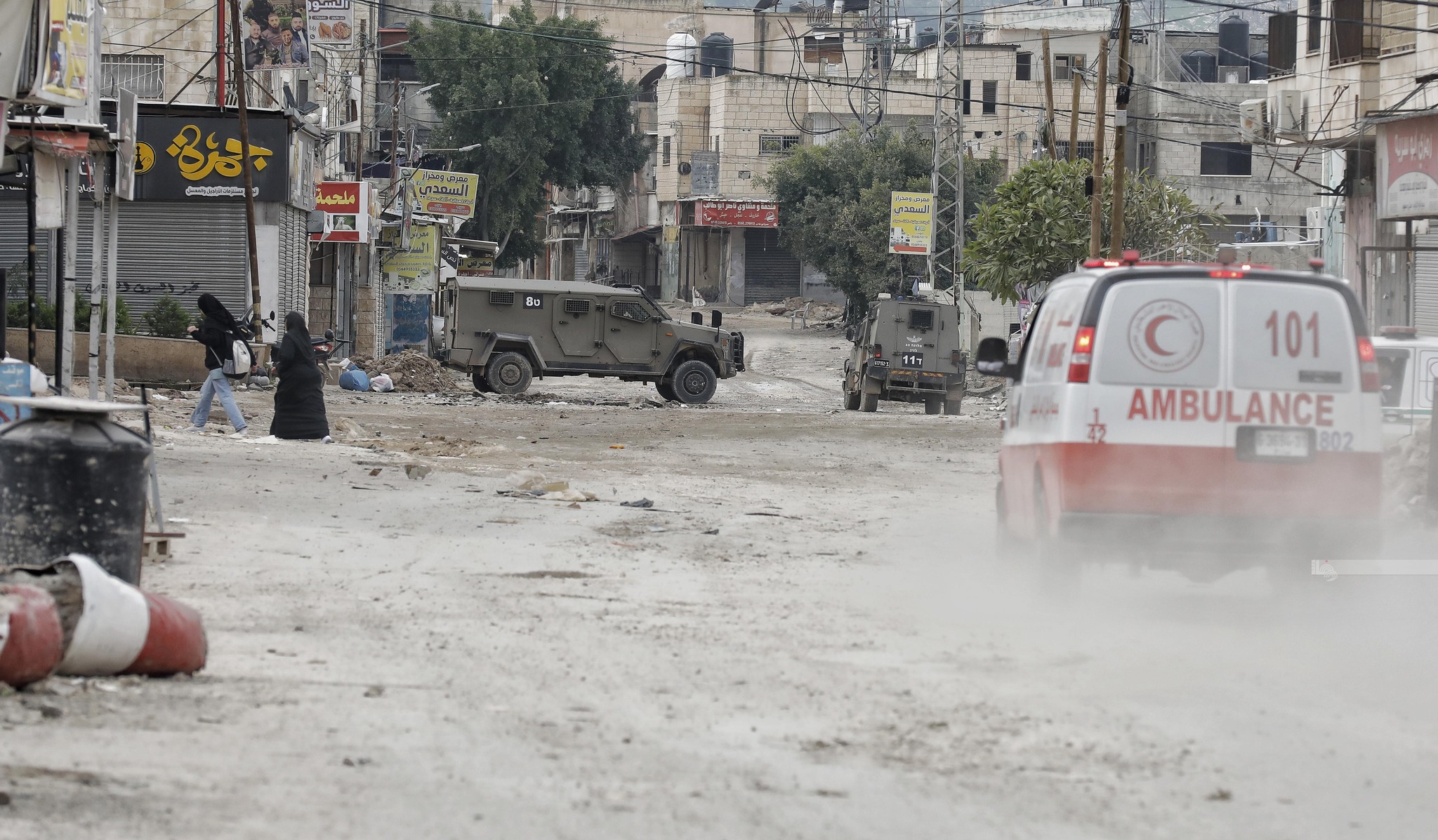 פשיטה נרחבת בג'נין: כוחות הכיבוש הרסו תשתיות, פרצו לבתים והטילו מצור על בתי החולים