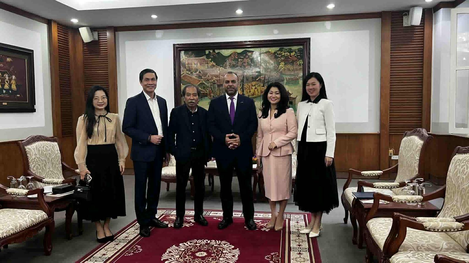 הסודאני דן בהאנוי עם סגן שר התרבות הווייטנאמי בשיתופי פעולה תרבותיים