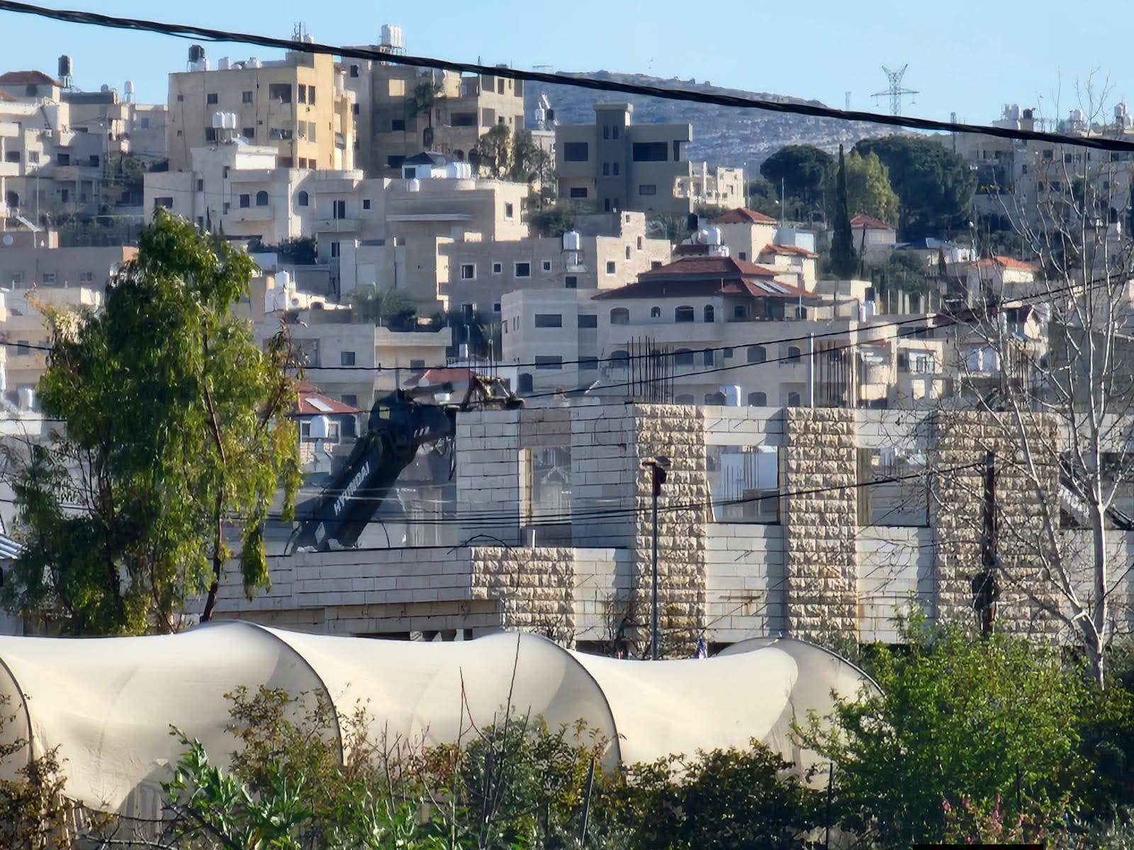 כוחות הכיבוש הרסו שלושה בתים ומבנה חקלאי בבית ליקיא שממערב לרמאללה