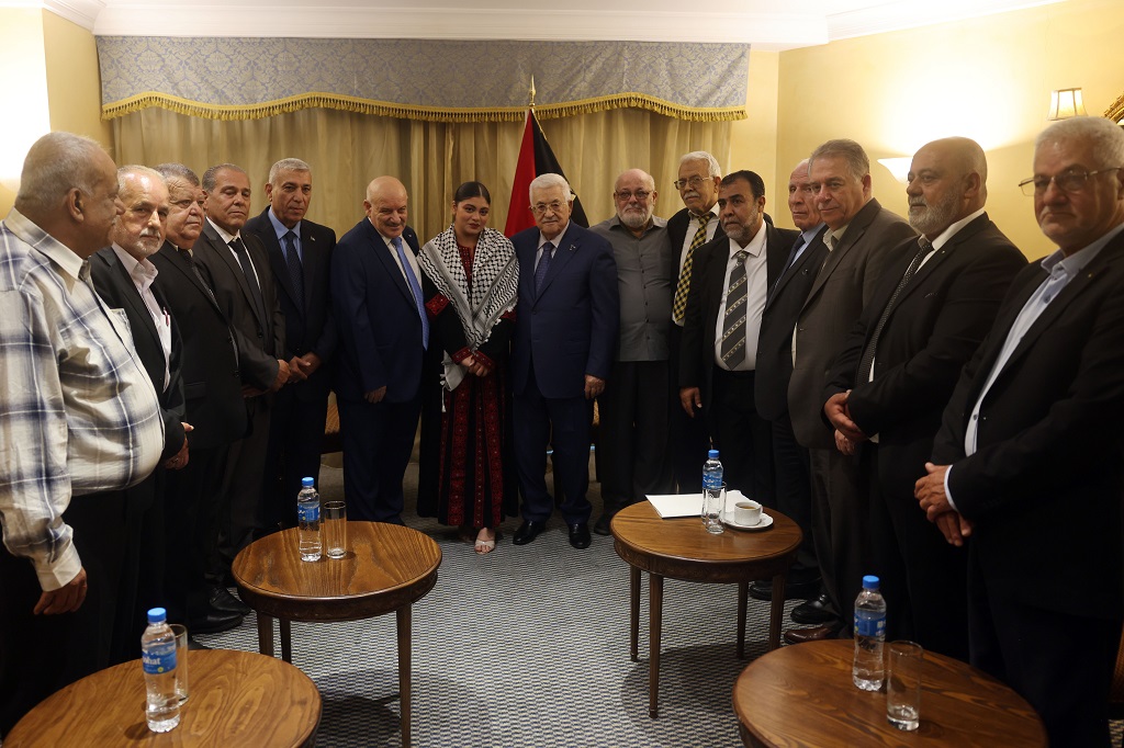 הנשיא מחמוד עבאס נפגש עם משלחת מהארגונים העממיים בלבנון