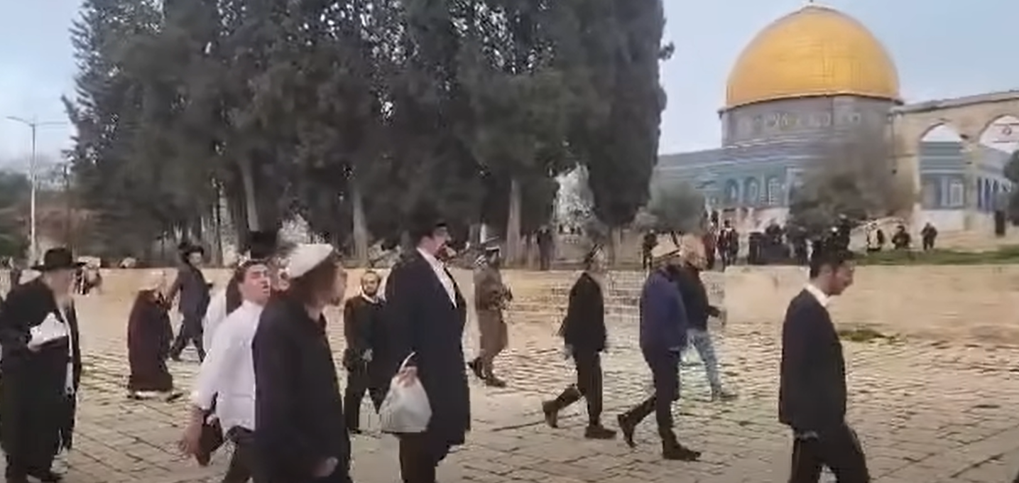 מתנחלים פלשו לאל-אקצא על רקע הארכה חסרת תקדים של שעות הפלישה