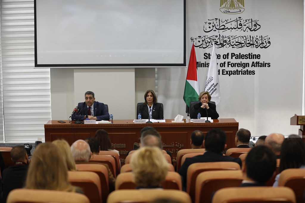 נשים פלסטיניות במאבק על זכויותיהן: קריאה לחשוף את פשעי ישראל ולפעול להגנת הקורבנות