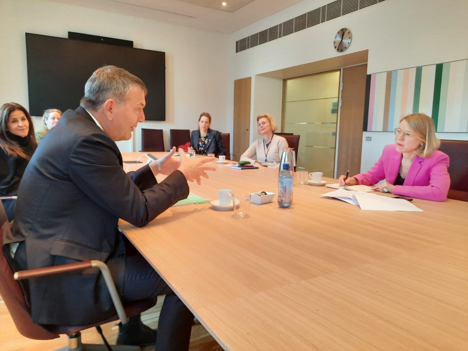 נורבגיה תעביר 124.5 מיליון דולר לאונרא"ו