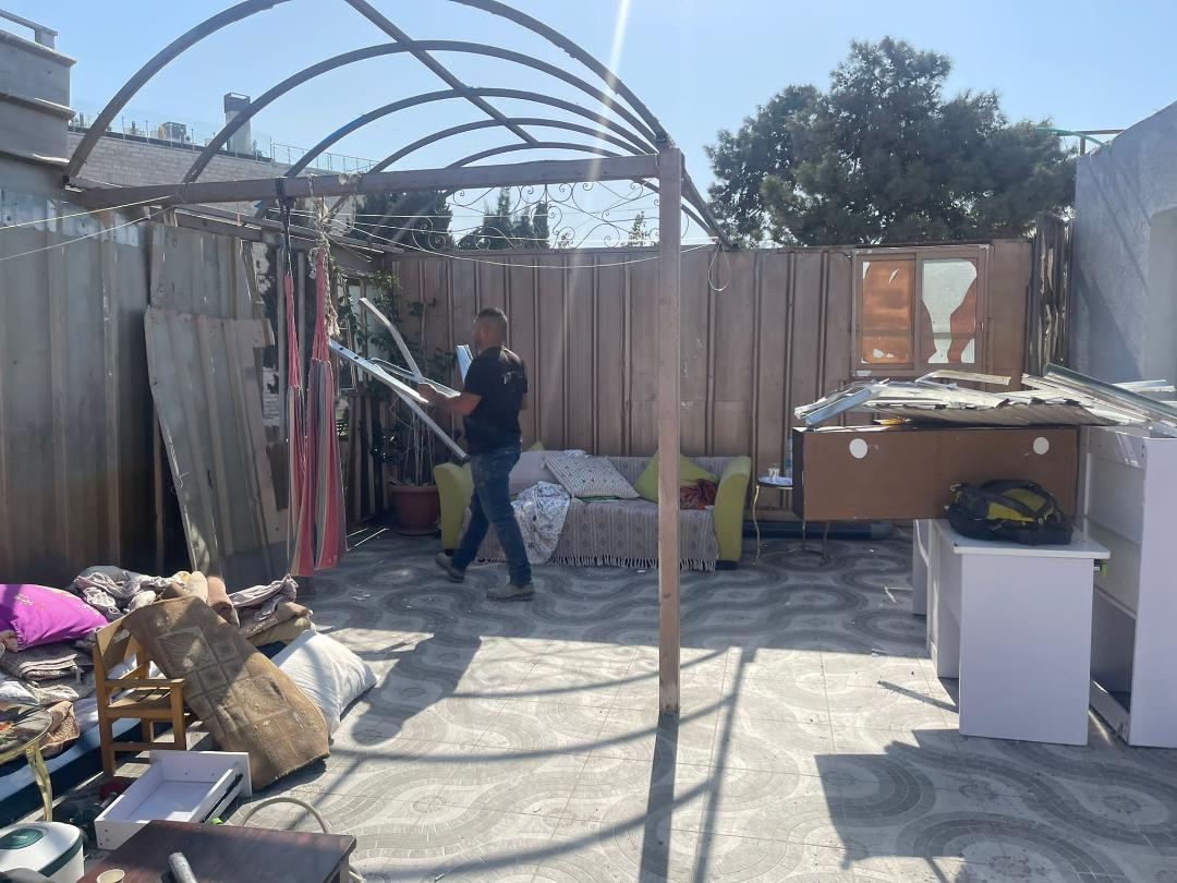 הורסים בתיהם במו ידיהם בירושלים