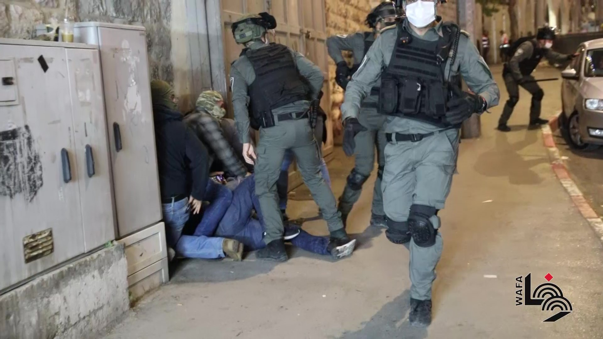 לפיד ואלימות השוטרים