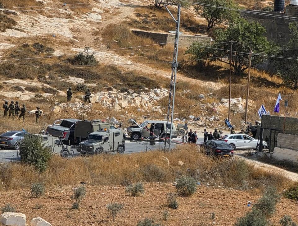 הרוג ושני פצועים, אחד מהם במצב קשה, מירי כוחות הכיבוש סמוך לבני נעים