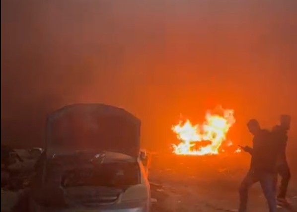 מתנחלים הציתו שלוש מכוניות במהלך תקיפה על הכפר אל־מועייר