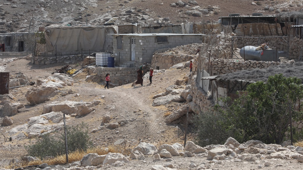 אישה נפצעה בתקיפת מתנחלים על בתים פלסטיניים במאסת יטא שבדרום חברון