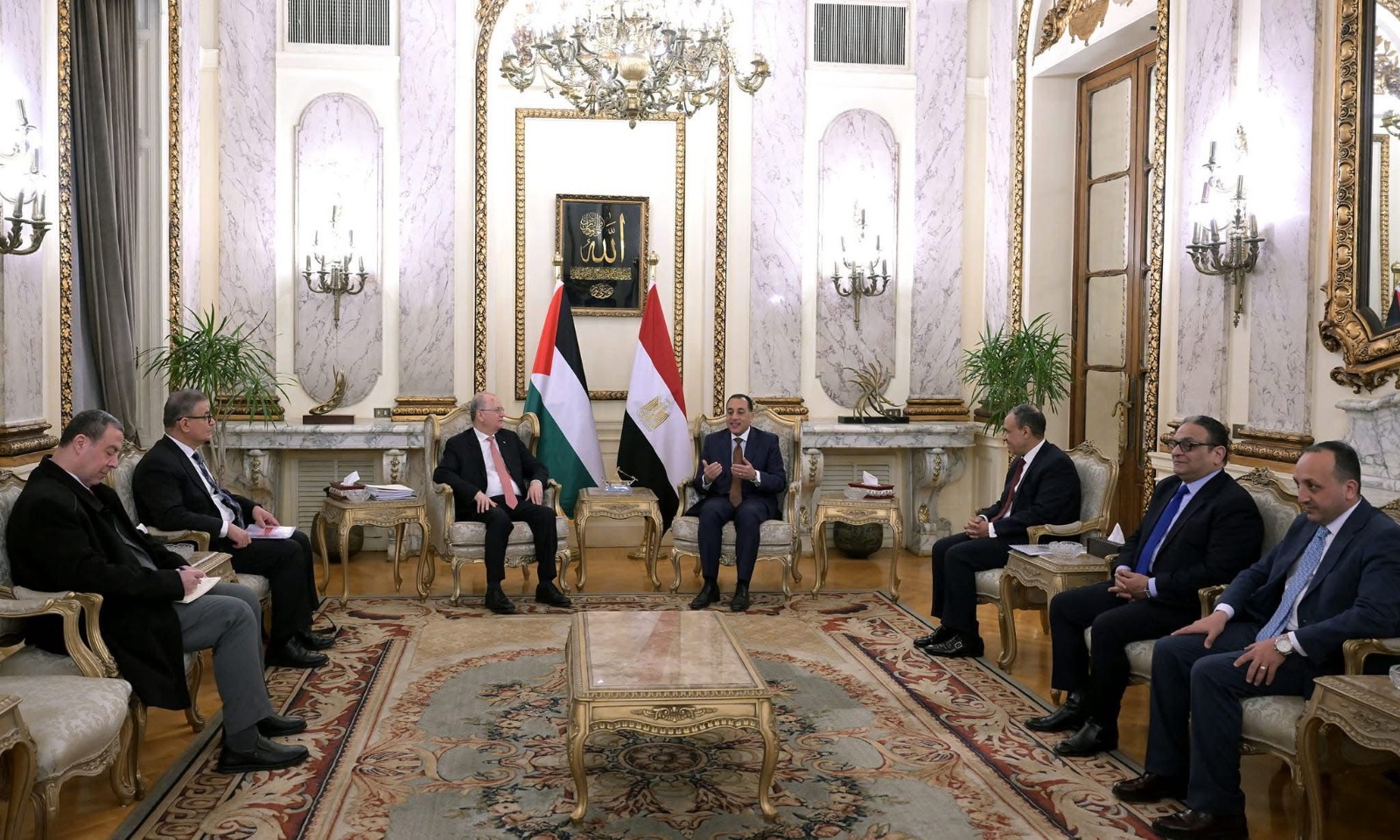 מוסטפא נפגש עם ראש ממשלת מצרים: "תוכנית השיקום בעזה מוכנה לביצוע – אין טרנספר"