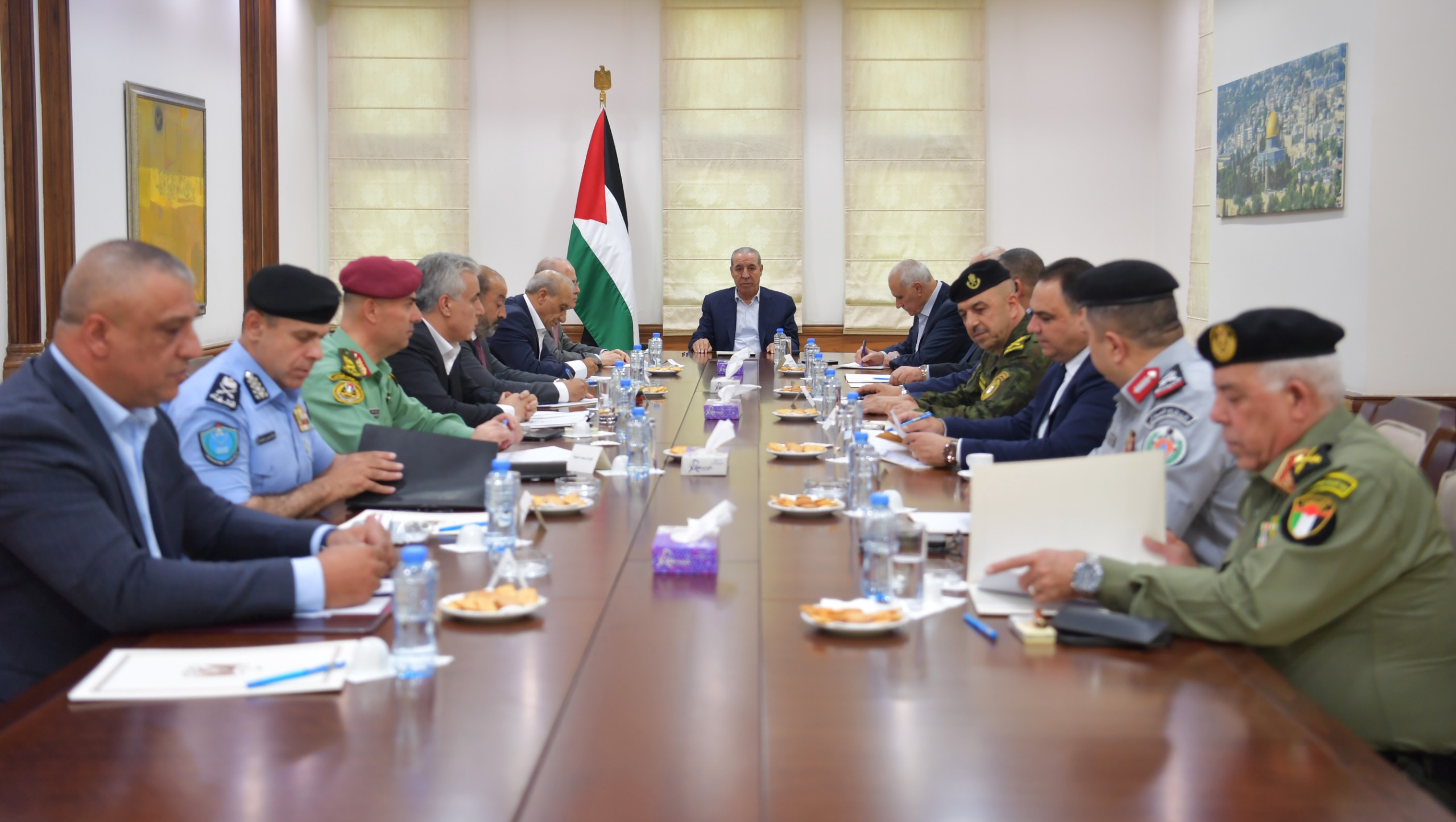 א־שייח' דן עם ראשי מנגנוני הביטחון בהתפתחויות המדיניות והביטחוניות