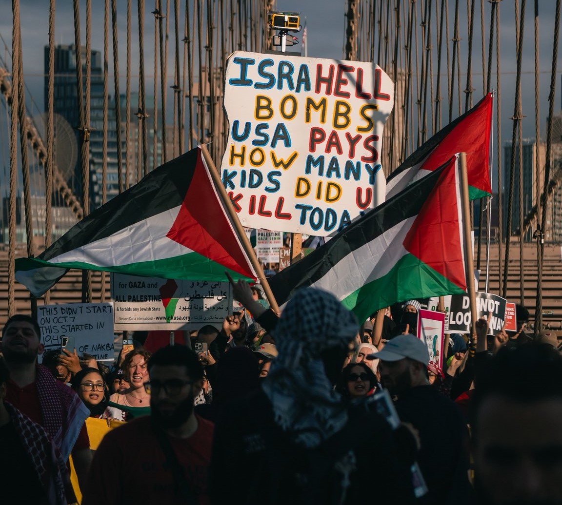 אלפים הפגינו בדירבורן לציון 77 שנים לנכבה: קריאות לסיום הכיבוש ולשפוט את האחראים לפשעי מלחמה