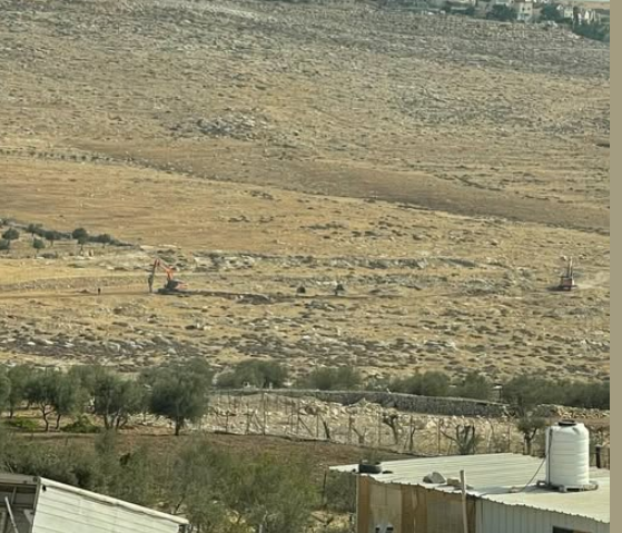 הכיבוש החל בסלילת כביש התנחלותי בחיזמא שבצפון־מזרח ירושלים