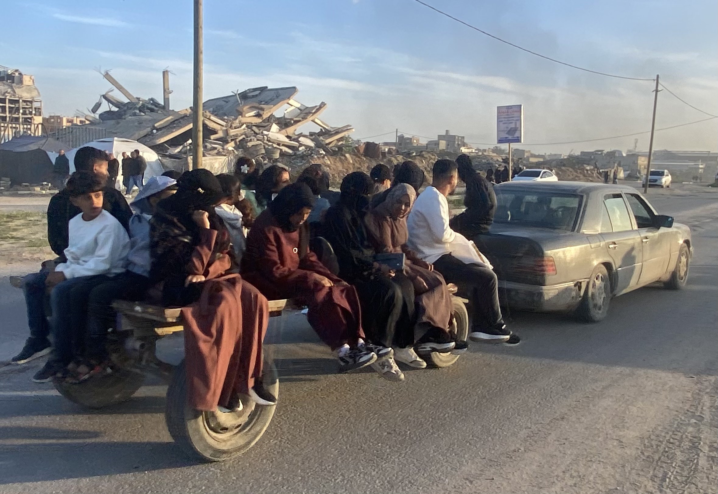 התחבורה בעזה קרסה והפכה למאבק הישרדות יומיומי