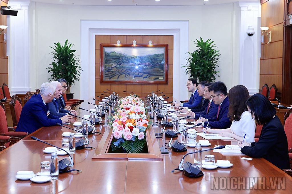 משלחת של אש״ף סיימה ביקור רשמי בוייטנאם