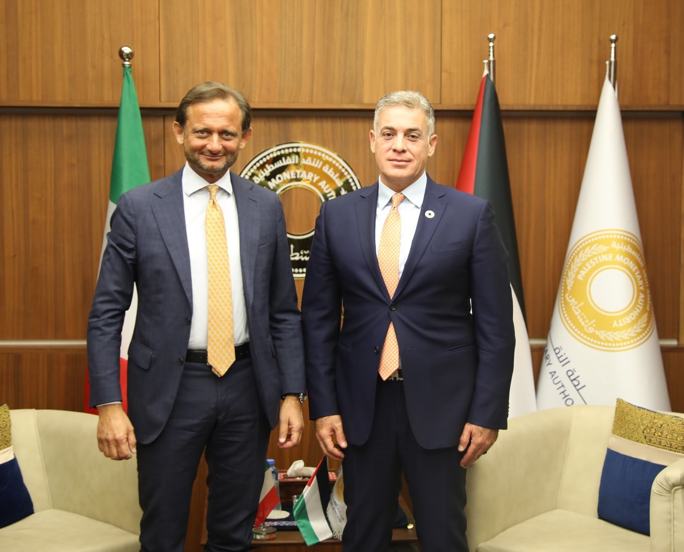 המשבר הבנקאי בפלסטין: הנגיד מזהיר מקריסה פיננסית תחת מגבלות ישראל