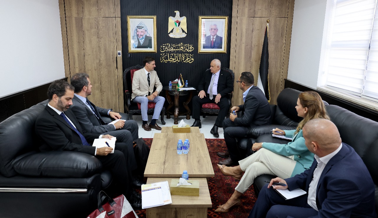 שר הפנים נפגש עם נציג האיחוד האירופי ברמאללה