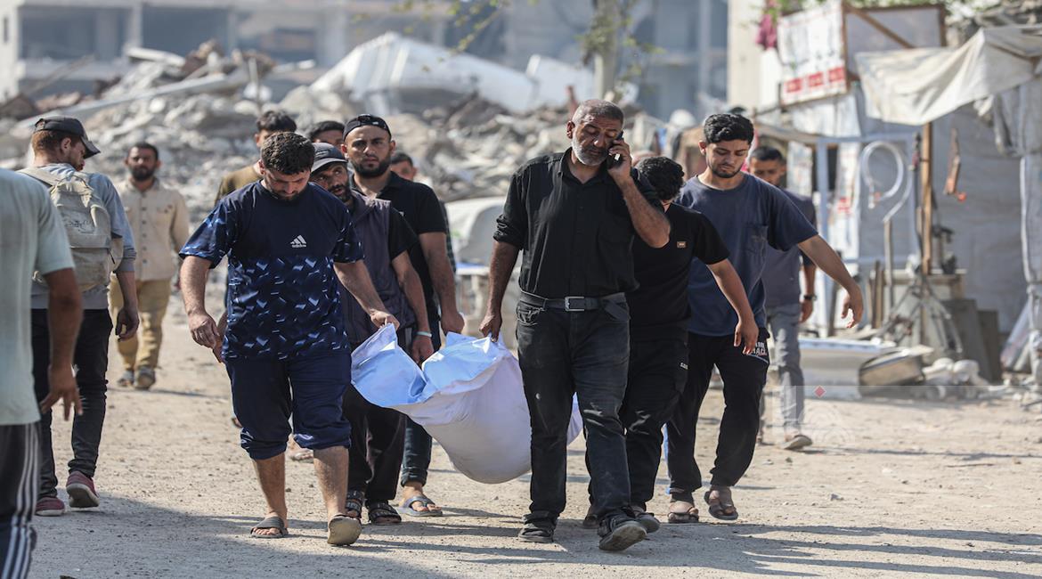 אם ובנה, גבר, אשתו ובנם נהרגו בתקיפות כוחות הכיבוש בעבסאן אל־כבירה ובאזור המואסי שבחאן יונס