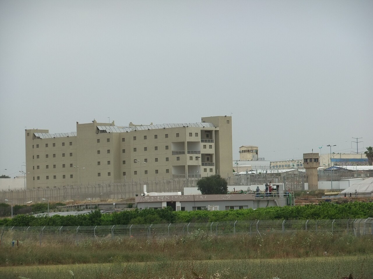 הנהלת כלא "רימונים" מטילה עונשים חמורים על האסירים