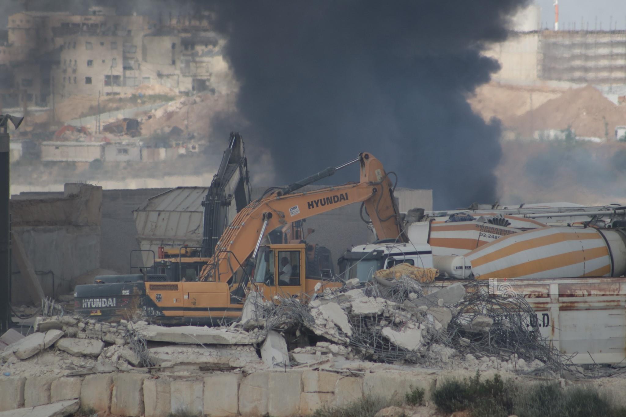 כוחות הכיבוש הרסו מפעל לייצור מלט בח'רבתא בני חארת, מערבית לרמאללה