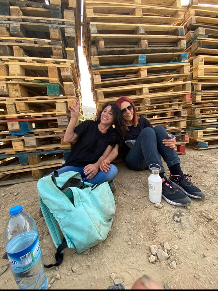 גם גז מדמיע (והמון ממנו) לא יגרמו לנו להפסיק להלחם למען הצדק. Free Palestine