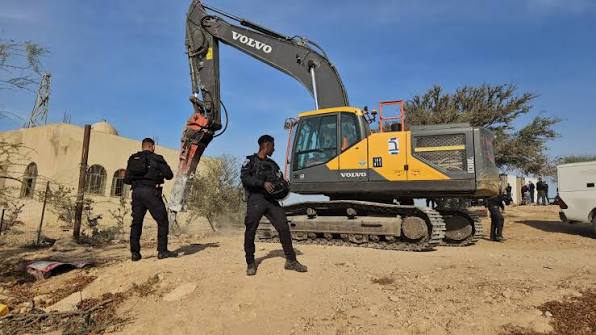 שלושה בתים נהרסו באום נומיילה בנגב, ובתים נוספים באבו קורינאת