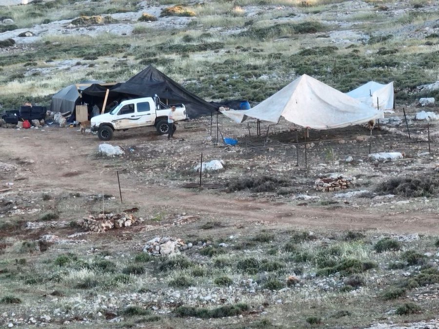 מתנחלים הקימו מאחז חדש והרחיבו נוספים במסאפר יטא שבדרום חברון