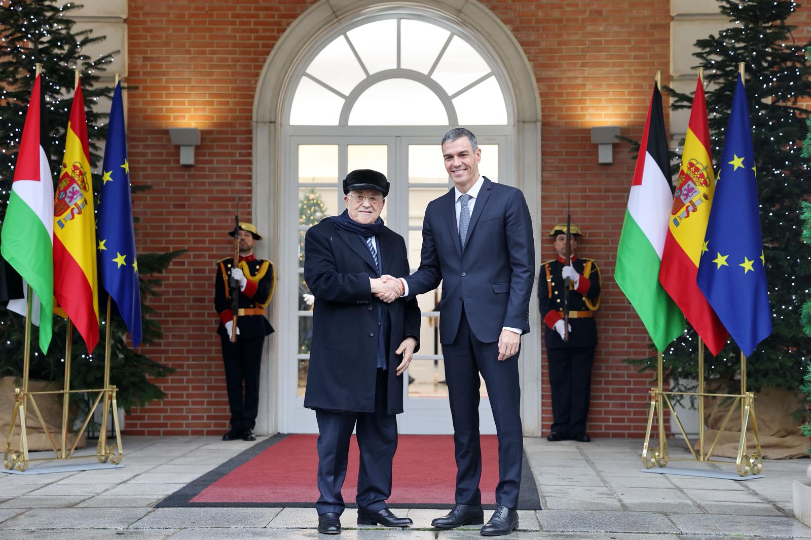 הנשיא הפלסטיני עבאס נפגש במדריד עם ראש ממשלת ספרד סנצ'ס