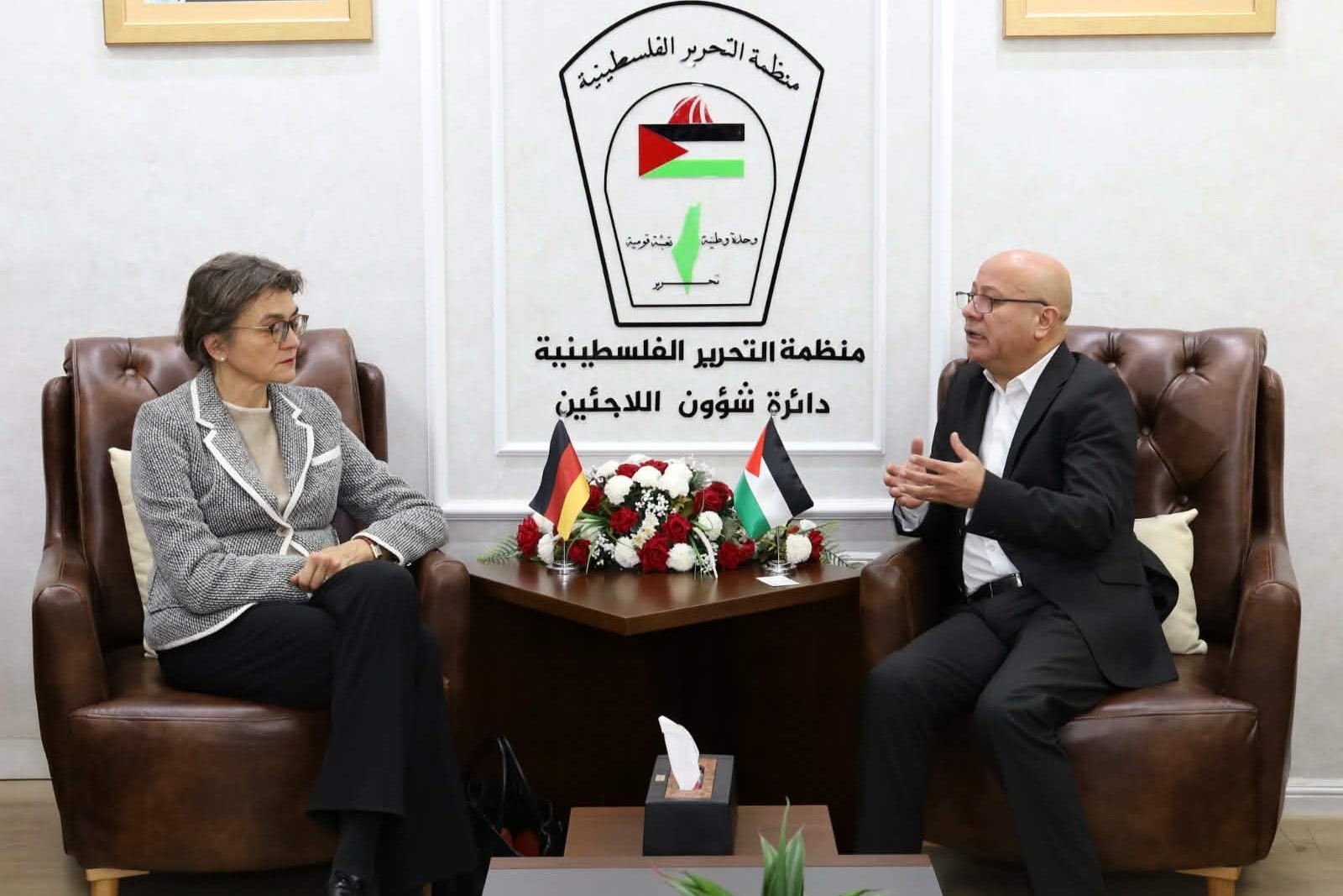 אבו הולי דן עם נציגת גרמניה במשבר המימון של אונר"א