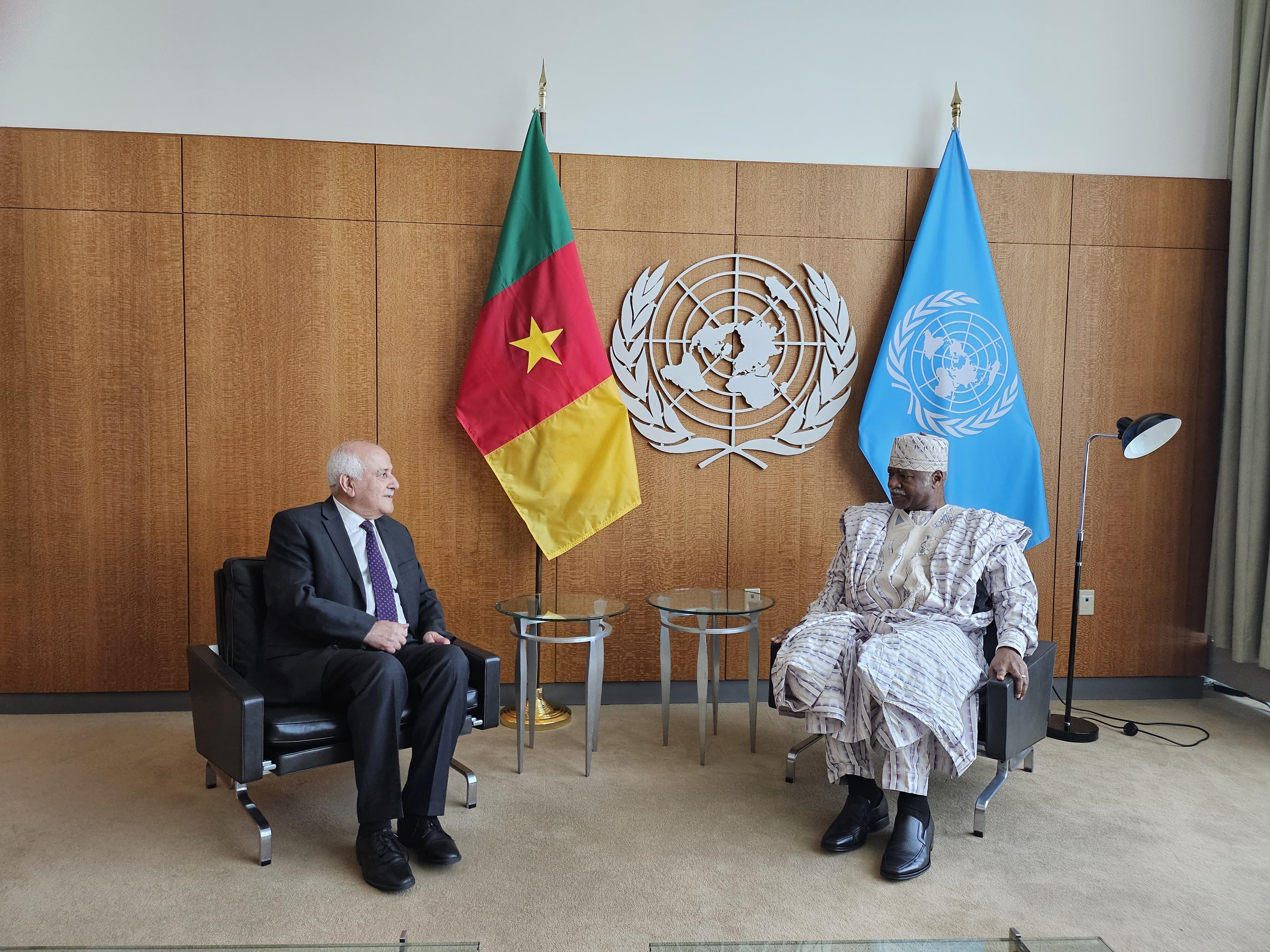 שגריר פלסטין באו"ם נפגש עם נשיא העצרת הכללית החדש: דנו בסוגיות מהותיות לקראת הישיבה הקרובה