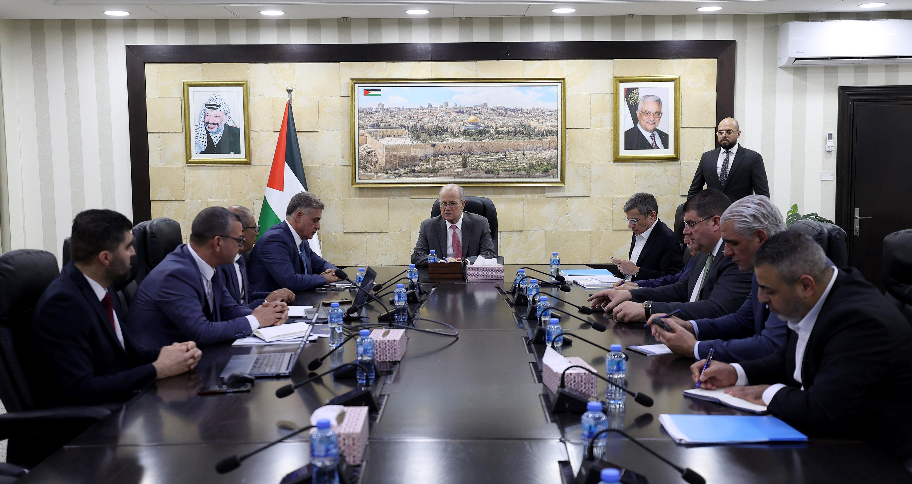 ראש הממשלה דן עם נגיד רשות המטבע בצעדים לטיפול בעודף השקל במערכת הבנקאית