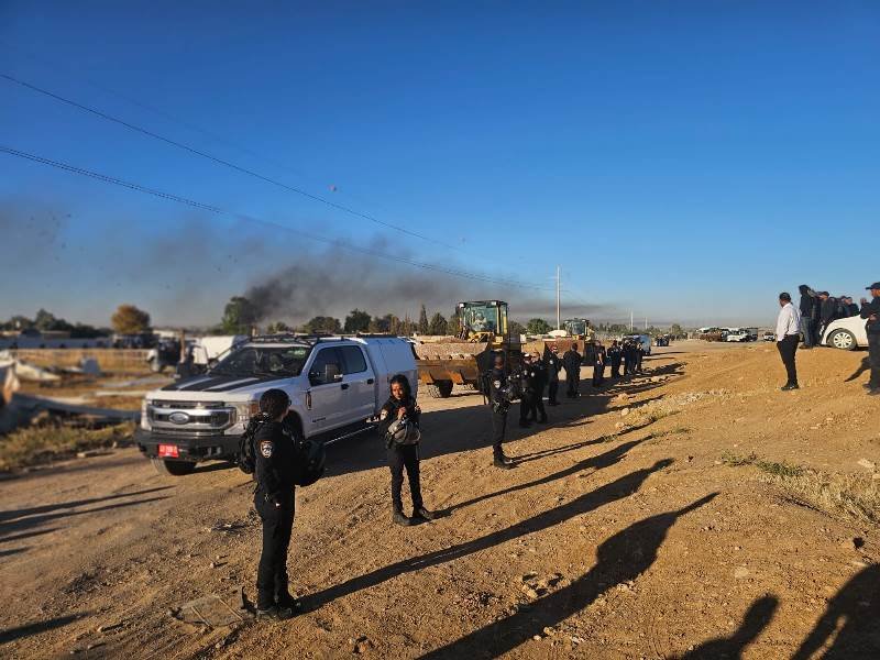 ישראל הרסה לפחות 16 בתים בכפר אל-סרה בנגב: מאות שוטרים השתתפו במבצע ההריסה, תושבים מדווחים על גירוש שיטתי