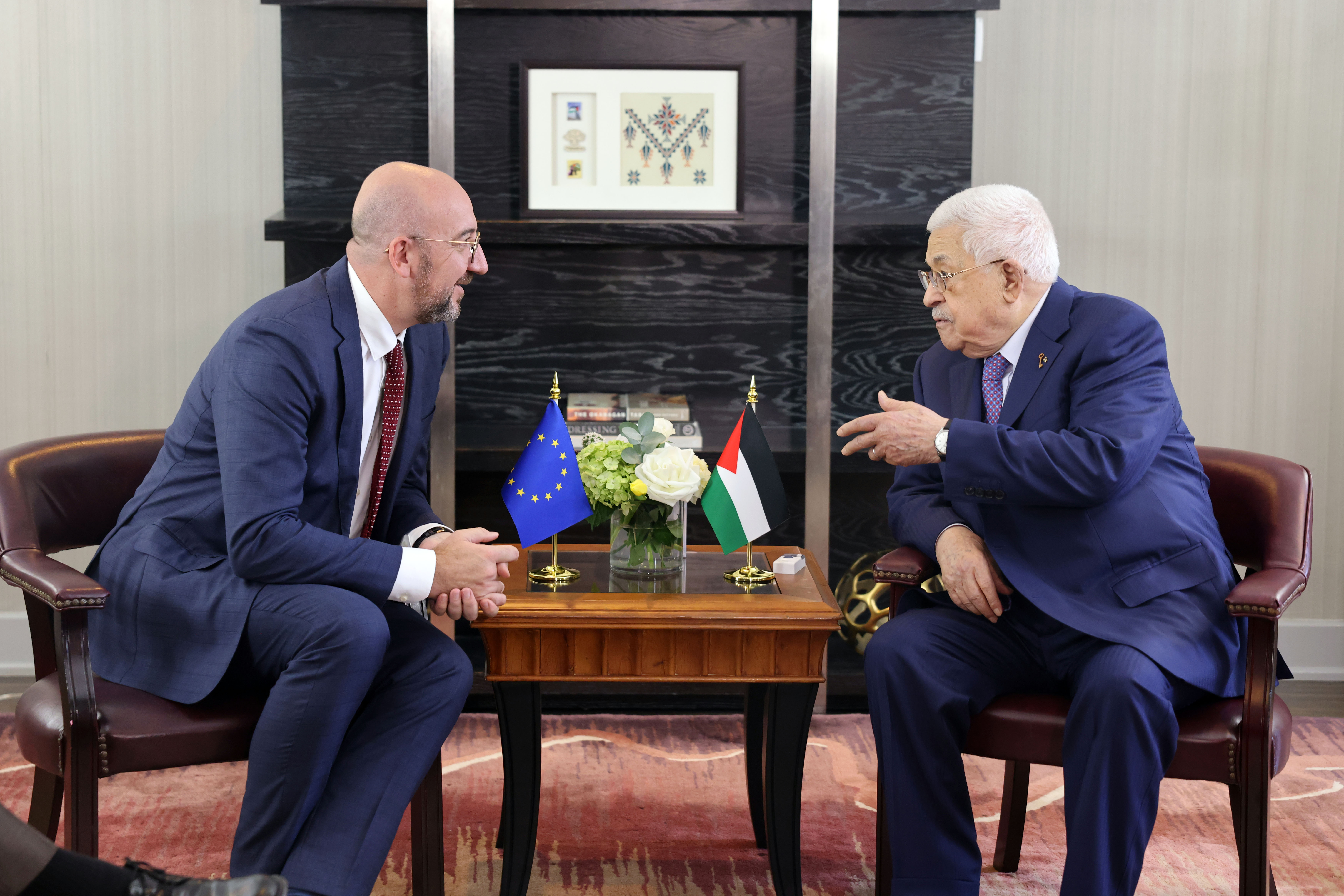 הנשיא עבאס נפגש עם נשיא המועצה האירופית ודן בצעדים להבטחת פתרון שתי המדינות