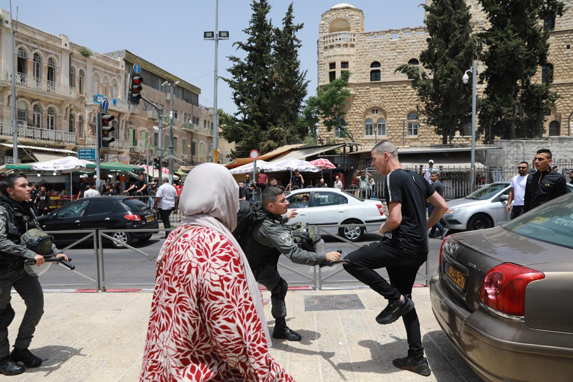 24 פצועים מירי שוטרי בר לב