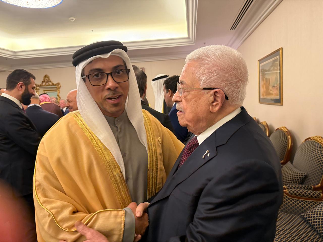 הנשיא עבאס נפגש עם סגן נשיא איחוד האמירויות בדוחה