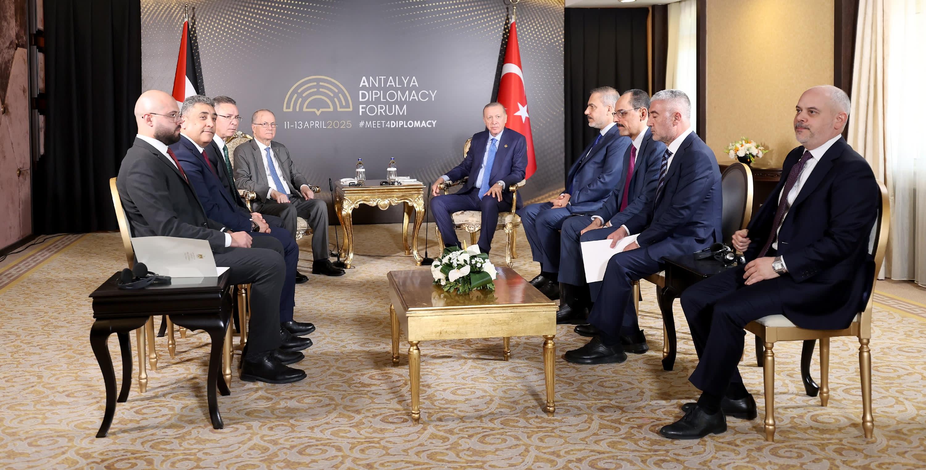 ארדואן למוסטפא: טורקיה תסייע בשיקום עזה ותמשיך בלחץ הבינלאומי