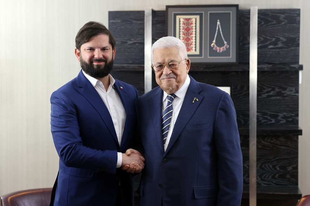 הנשיא עבאס נפגש עם נשיא צ'ילה: השניים דנו בהעמקת הקשרים ובמאמצים לסיום הכיבוש