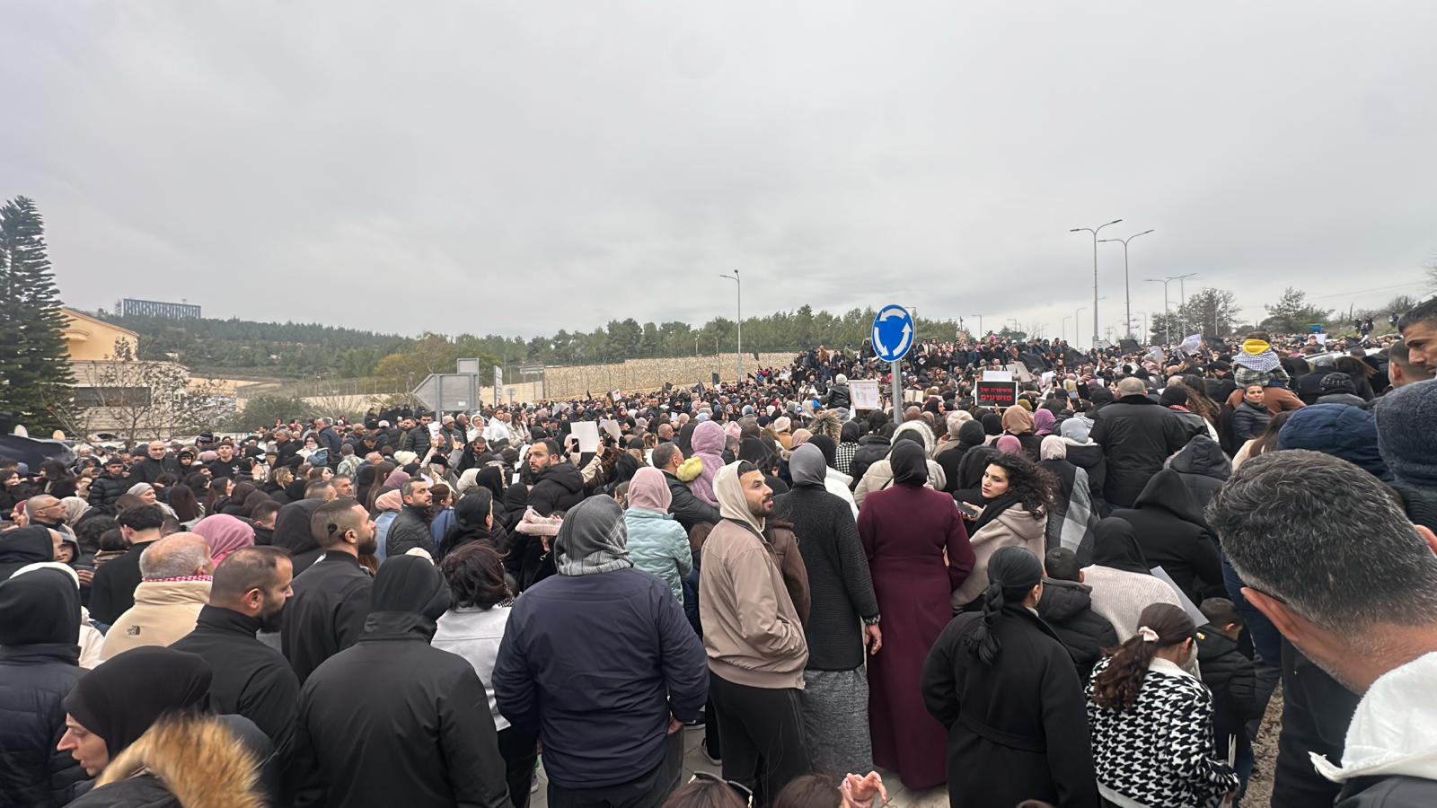 ועדת המעקב קוראת להשתתפות רחבה בצעדת "הדגלים השחורים" בתל אביב