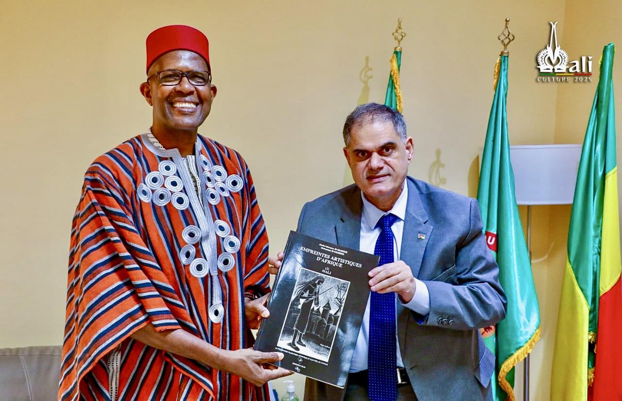 שגריר פלסטין במאלי דן עם שר בממשלת מאלי בדרכי הרחבת שיתופי הפעולה התרבותיים