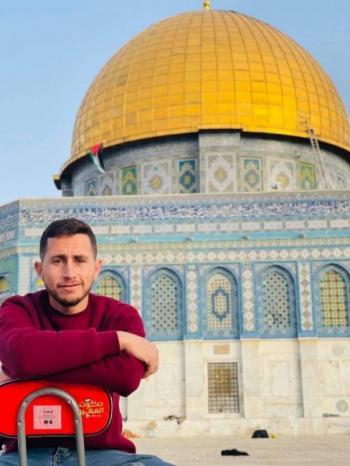 מתנחלים תוקפים בתים בכפר "מוגייר"- צעיר נהרג ובתים הוצתו 