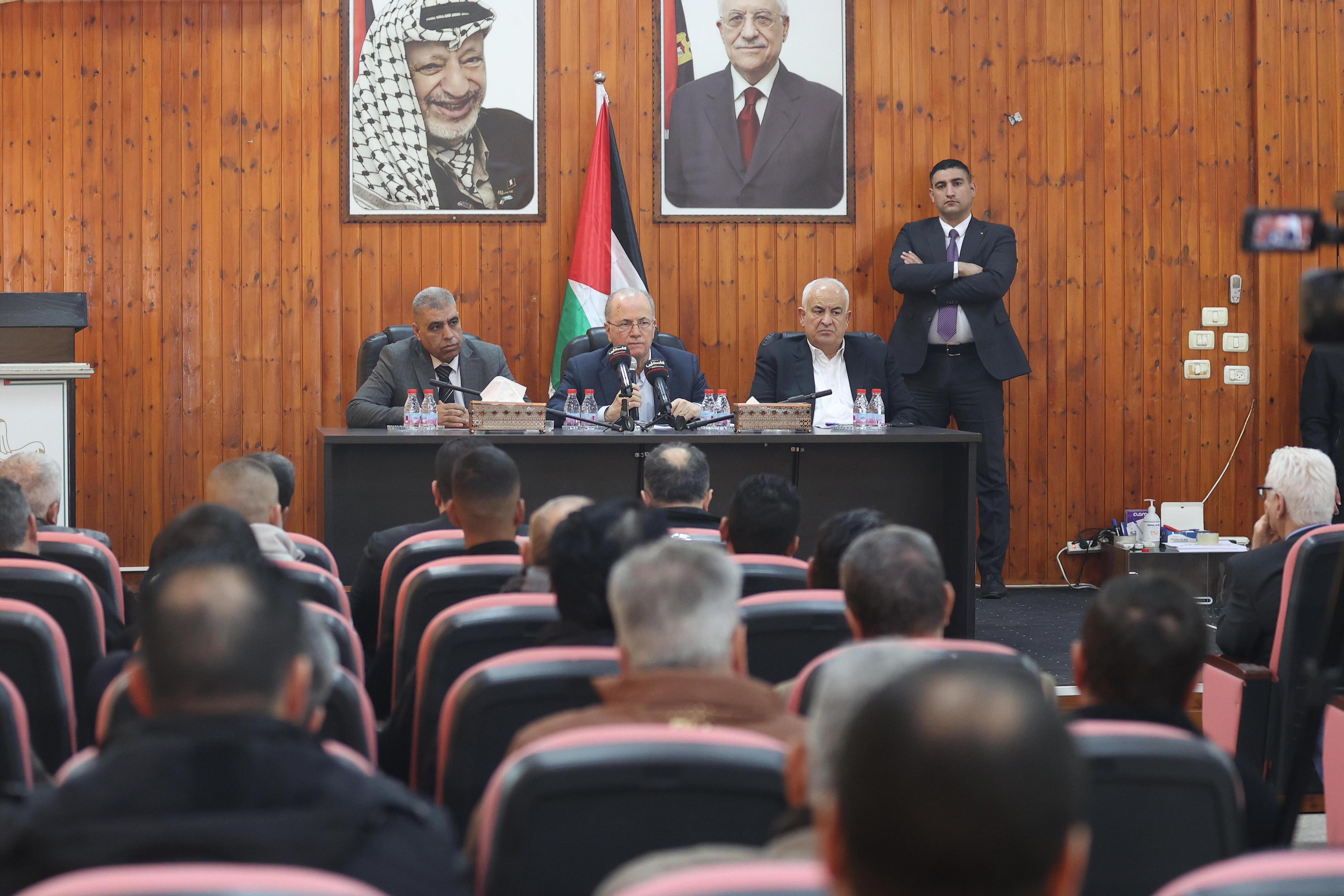 ראש הממשלה מוחמד מוסטפא: האתגרים מחייבים את אחדות העם הפלסטיני תחת הנהגה לגיטימית