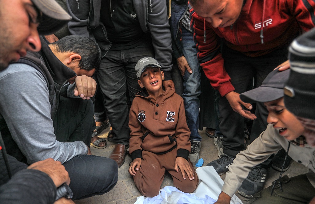 העלייה במספר הקורבנות בעזה: מעל ל-43,500 הרוגים ויותר מ-102,000 פצועים