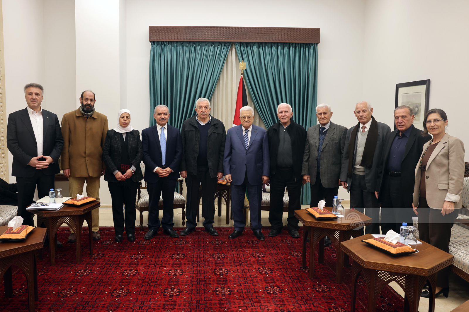 הנשיא מחמוד עבאס נפגש עם הוועדה למעקב אחר הבחירות המקומיות